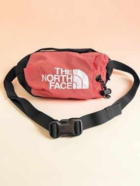 The North Face Women’s Bozer Hip Pack III Salmon Pink Black Belt Bag